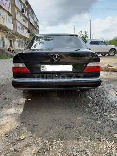 Mercedes E 220 1993, 280,000 km - 2.2 л - Gəncə