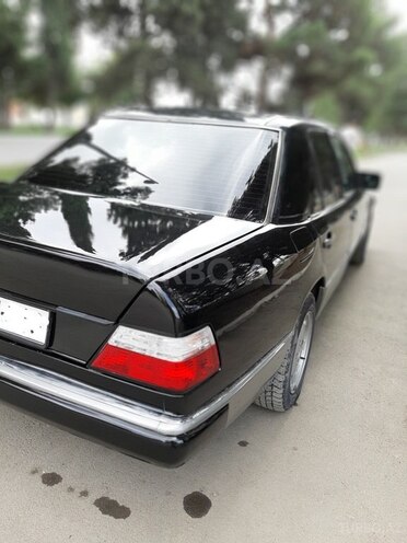 Mercedes E 220 1993, 280,000 km - 2.2 л - Gəncə