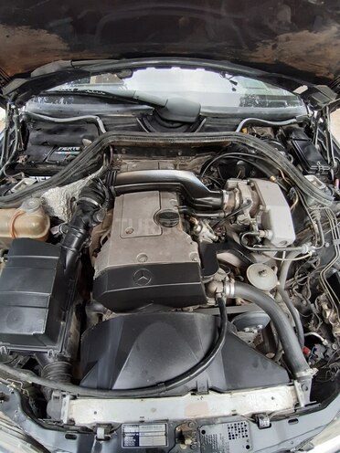 Mercedes E 220 1993, 280,000 km - 2.2 л - Gəncə