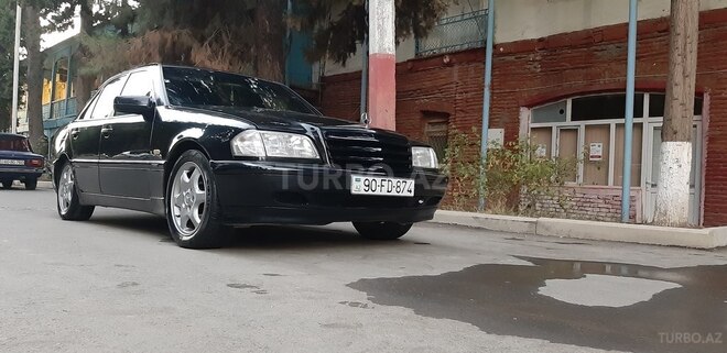 Mercedes C 230 1998, 290,000 km - 2.3 l - Qazax