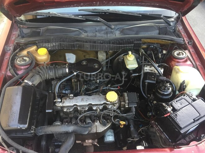 Opel Vectra 1995, 411,320 km - 1.6 l - Bakı