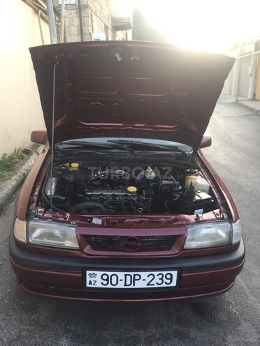 Opel Vectra 1995, 411,320 km - 1.6 l - Bakı