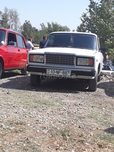 LADA (VAZ) 2107 2004, 46,758 km - 1.6 л - Yevlax