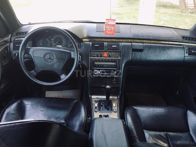 Mercedes E 300 1997, 250,000 km - 3.0 л - Mingəçevir