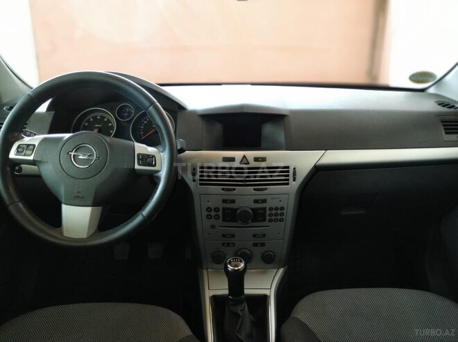 Opel Astra 2009, 246,000 km - 1.4 l - Bakı