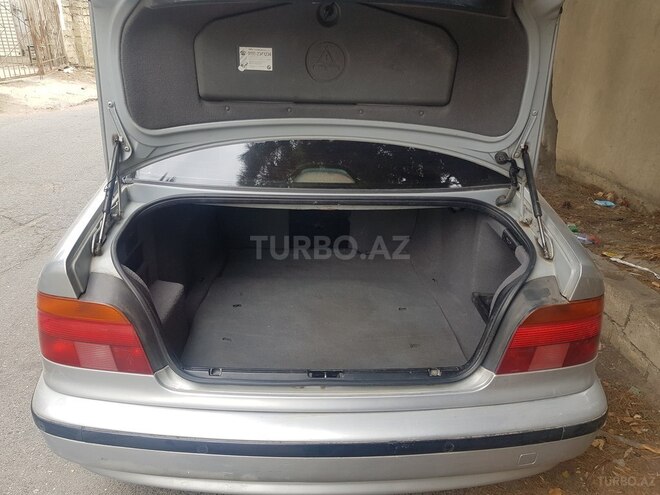 BMW 528 1998, 300,000 km - 2.8 л - Bakı