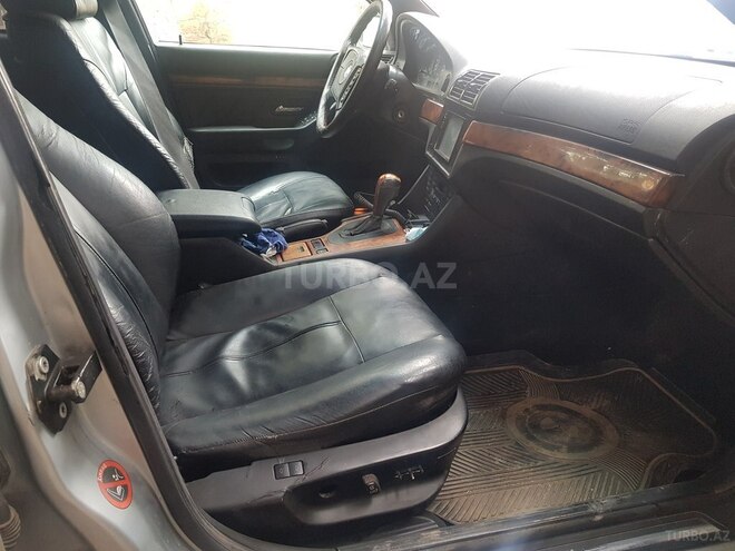 BMW 528 1998, 300,000 km - 2.8 л - Bakı