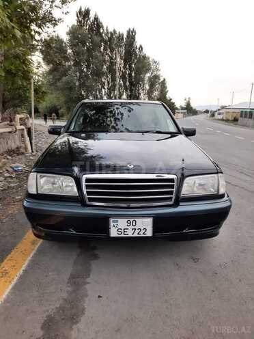 Mercedes C 200 2000, 230,000 km - 2.0 l - Qəbələ