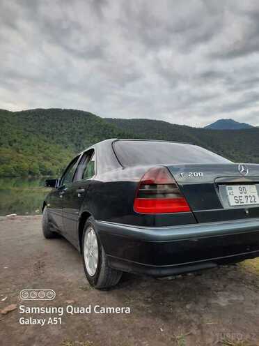 Mercedes C 200 2000, 230,000 km - 2.0 l - Qəbələ