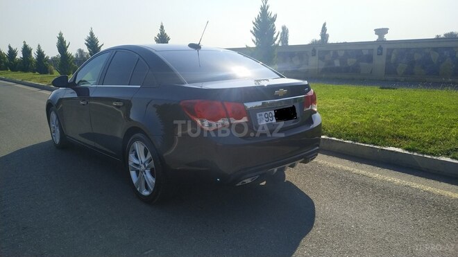 Chevrolet Cruze 2015, 100,000 km - 1.4 l - Naftalan