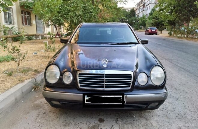 Mercedes E 230 1998, 313,000 km - 2.4 л - Bakı