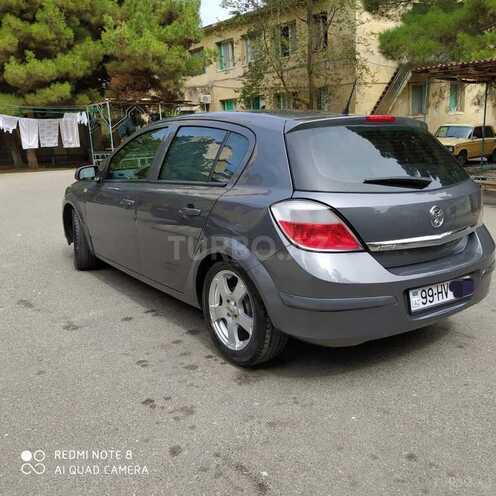 Opel Astra 2005, 200,000 km - 1.6 l - Bakı