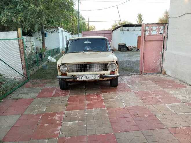 LADA (VAZ) 21011 1982, 523,690 km - 1.5 л - Salyan