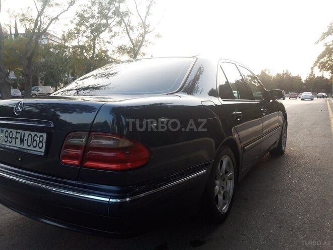 Mercedes E 220 2000, 350,000 km - 2.2 l - Bakı