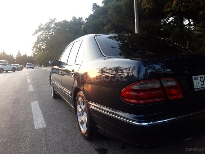 Mercedes E 220 2000, 350,000 km - 2.2 l - Bakı