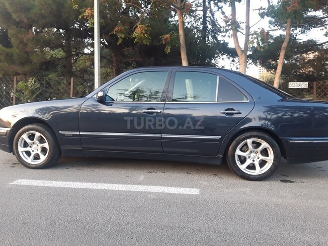 Mercedes E 220 2000, 350,000 km - 2.2 l - Bakı