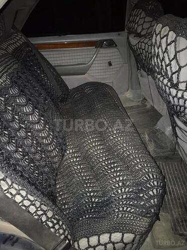 Mercedes E 250 1992, 227,272 km - 2.5 l - İmişli