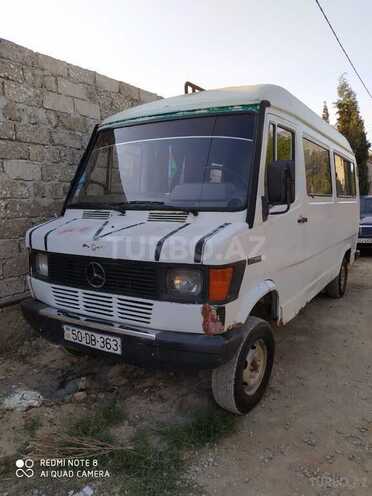 Mercedes 208 D 1993, 123,456 km - 2.4 л - Bakı