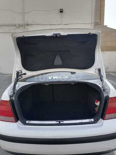 Volkswagen Bora 2001, 272,272 km - 1.4 л - Bakı