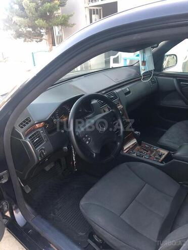 Mercedes E 270 2000, 358,000 km - 2.7 l - Salyan
