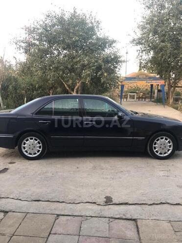 Mercedes E 270 2000, 358,000 km - 2.7 l - Salyan