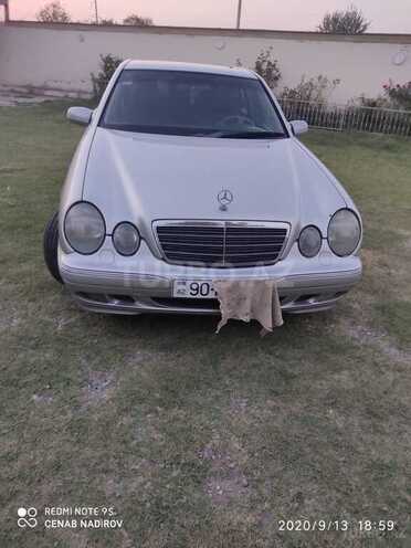 Mercedes E 240 2001, 349,000 km - 2.4 l - Sabirabad