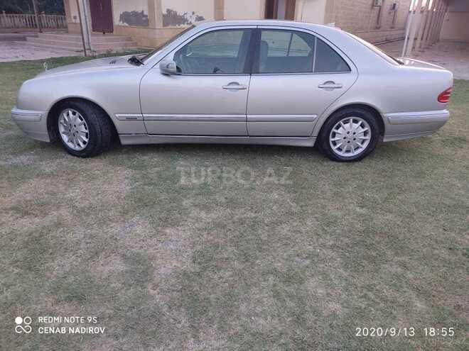 Mercedes E 240 2001, 349,000 km - 2.4 l - Sabirabad
