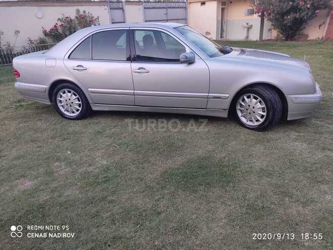 Mercedes E 240 2001, 349,000 km - 2.4 l - Sabirabad