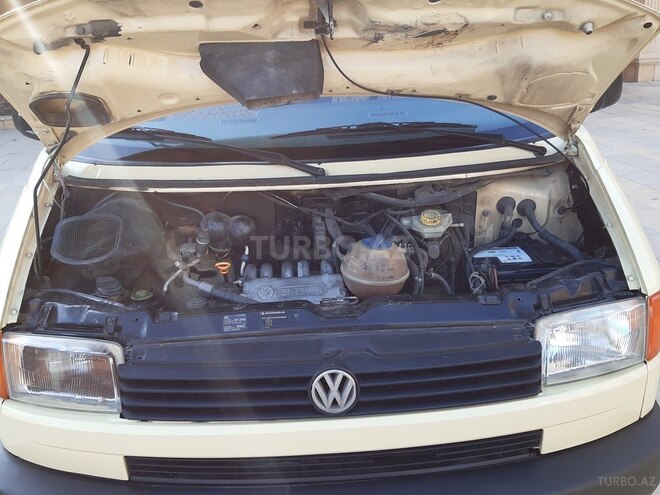 Volkswagen Transporter 1999, 324,000 km - 2.4 l - Bakı