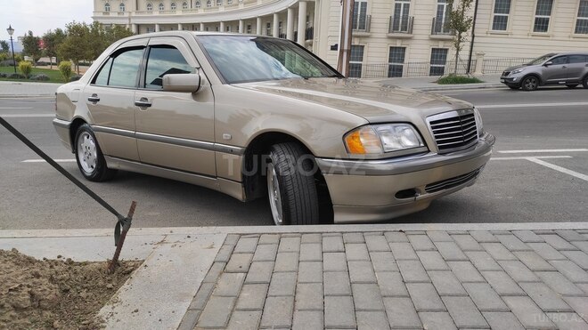 Mercedes C 180 1998, 286,000 km - 1.8 l - Bakı