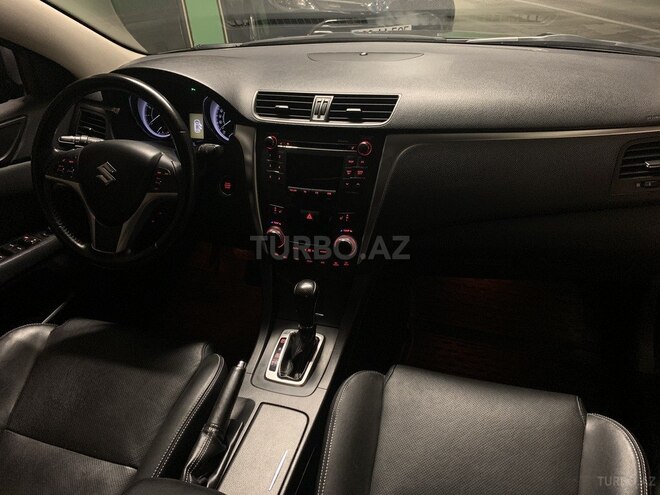 Suzuki Kizashi 2010, 51,800 km - 2.4 л - Bakı