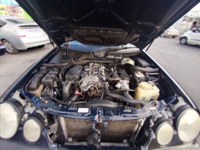 Mercedes E 220 2000, 398,650 km - 2.2 л - Bakı