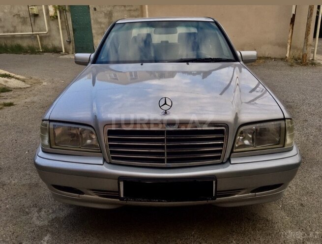 Mercedes C 200 1999, 260,000 km - 2.0 л - Bakı