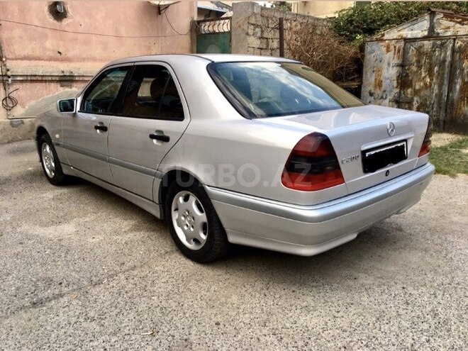 Mercedes C 200 1999, 260,000 km - 2.0 л - Bakı
