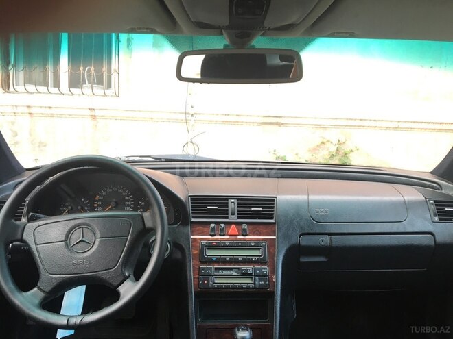 Mercedes C 200 1999, 260,000 km - 2.0 л - Bakı
