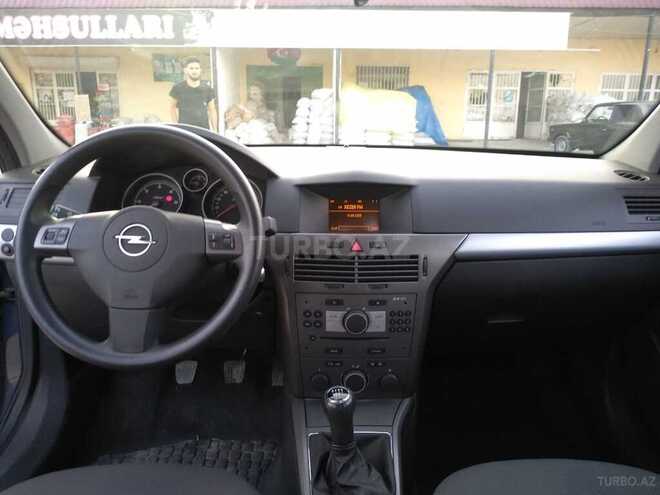 Opel Astra 2006, 150,000 km - 1.3 l - Yevlax