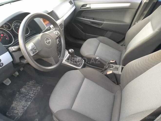 Opel Astra 2006, 150,000 km - 1.3 l - Yevlax