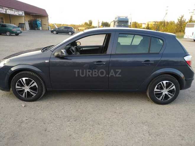 Opel Astra 2006, 150,000 km - 1.3 l - Yevlax