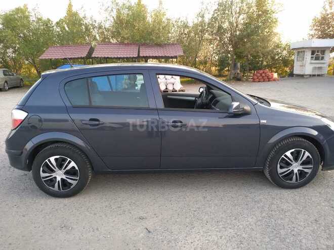 Opel Astra 2006, 150,000 km - 1.3 l - Yevlax