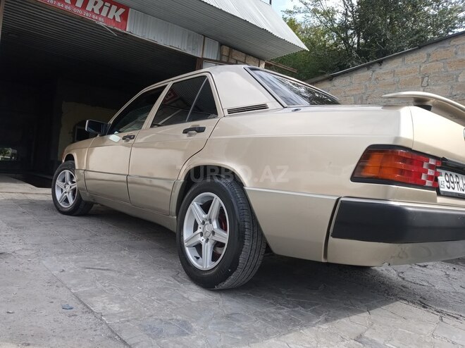 Mercedes 190 1992, 423,000 km - 2.3 l - Şəki