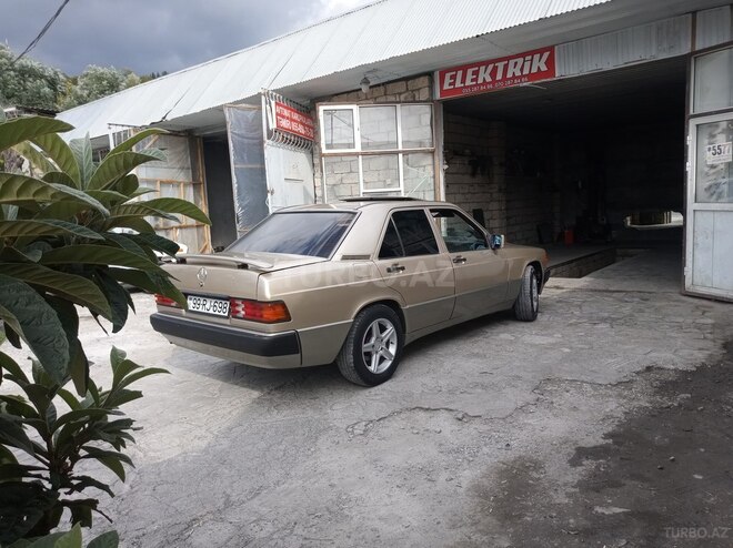 Mercedes 190 1992, 423,000 km - 2.3 l - Şəki