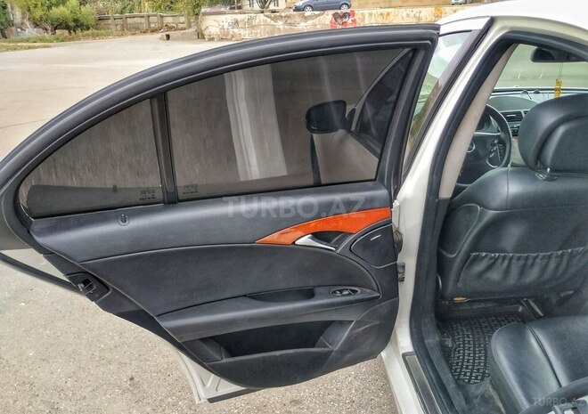 Mercedes E 220 2008, 267,000 km - 2.2 l - Bakı