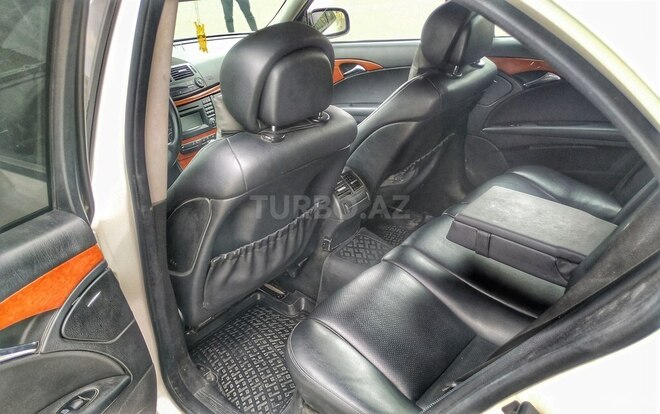 Mercedes E 220 2008, 267,000 km - 2.2 l - Bakı