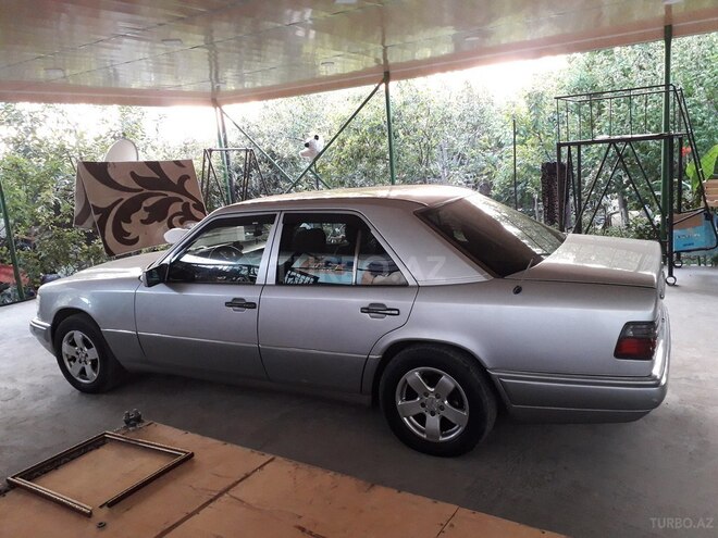 Mercedes E 200 1994, 436,194 km - 2.0 l - Bakı