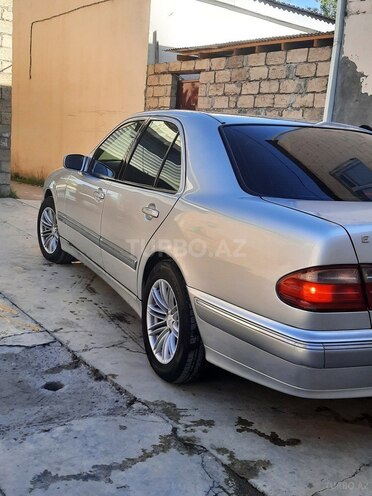Mercedes E 240 2000, 295,000 km - 2.4 l - Sabirabad