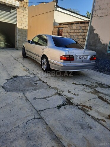 Mercedes E 240 2000, 295,000 km - 2.4 l - Sabirabad