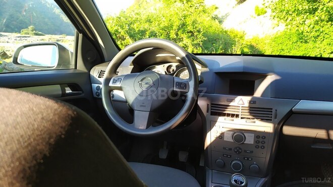 Opel Astra 2005, 209,000 km - 1.4 л - Zaqatala