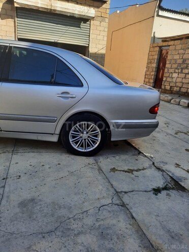 Mercedes E 240 2000, 295,000 km - 2.4 l - Sabirabad