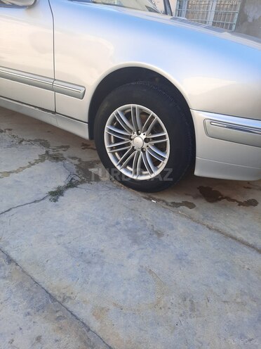 Mercedes E 240 2000, 295,000 km - 2.4 l - Sabirabad