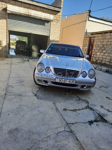 Mercedes E 240 2000, 295,000 km - 2.4 l - Sabirabad